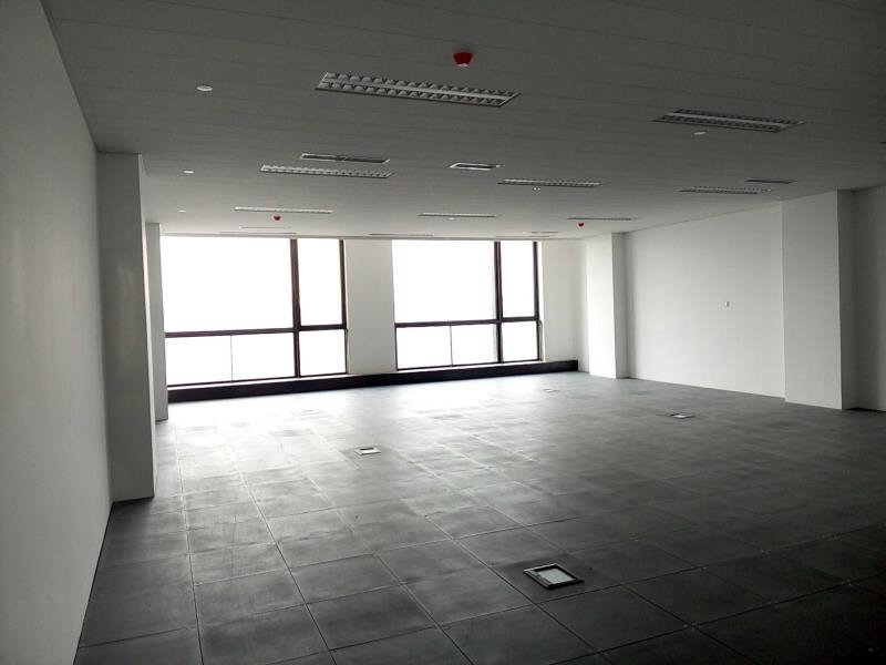 绿地北外滩中心143平米办公室出租-租金价格5.58元/m²/天