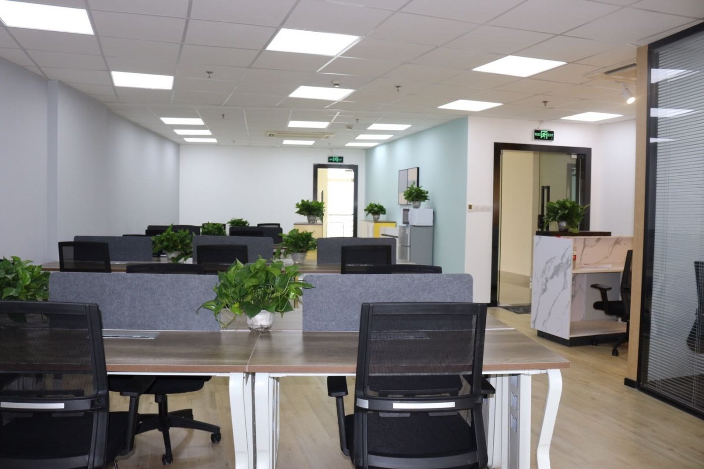 源达大厦普陀 源达大厦 198平米 中等装修