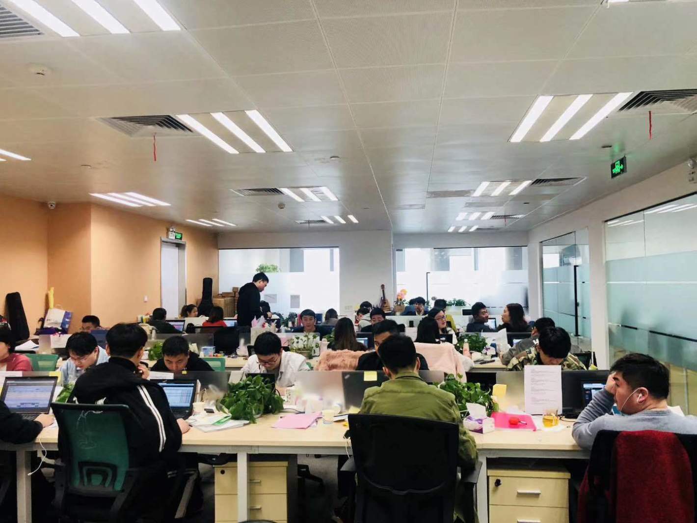 SOHO中山广场长宁 SOHO中山广场 358平米 精装修