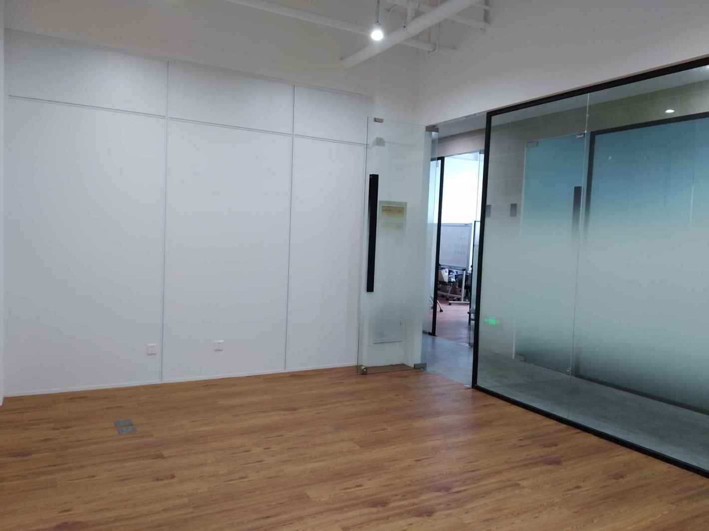 宝山新业坊源创宝山 宝山新业坊源创 49平米 简装修