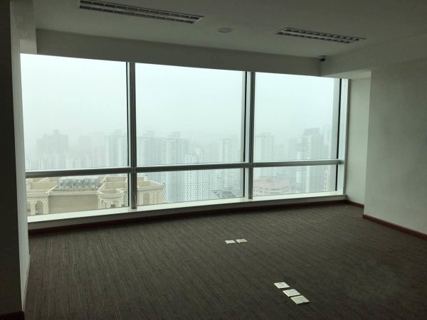 中港汇黄浦(原长城金融大厦)黄浦 中港汇黄浦(原长城金融大厦) 277平米 简装修