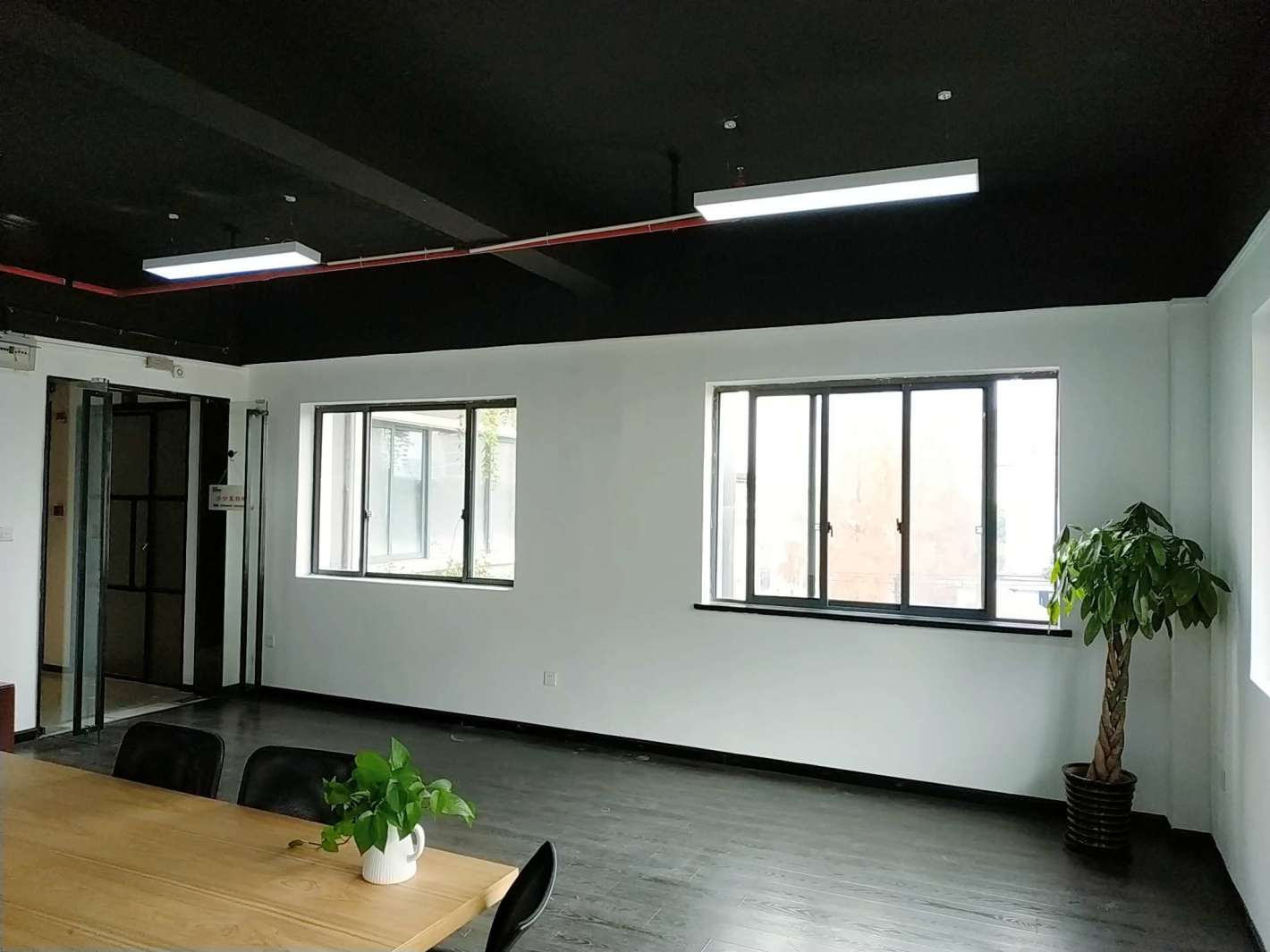 美丽华百新创意园63平米办公室出租-租金价格3.24元/m²/天