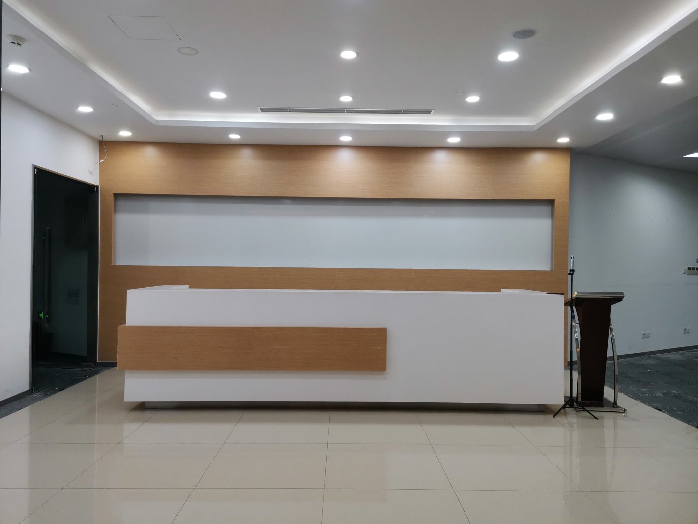 富邦晶品中心静安 富邦晶品中心 648平米 简装修