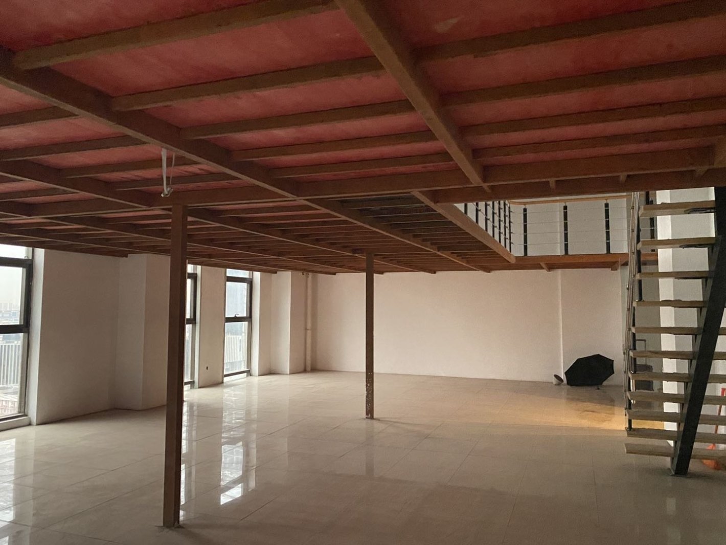 耀光中环国际广场普陀 耀光中环国际广场 182平米 中等装修