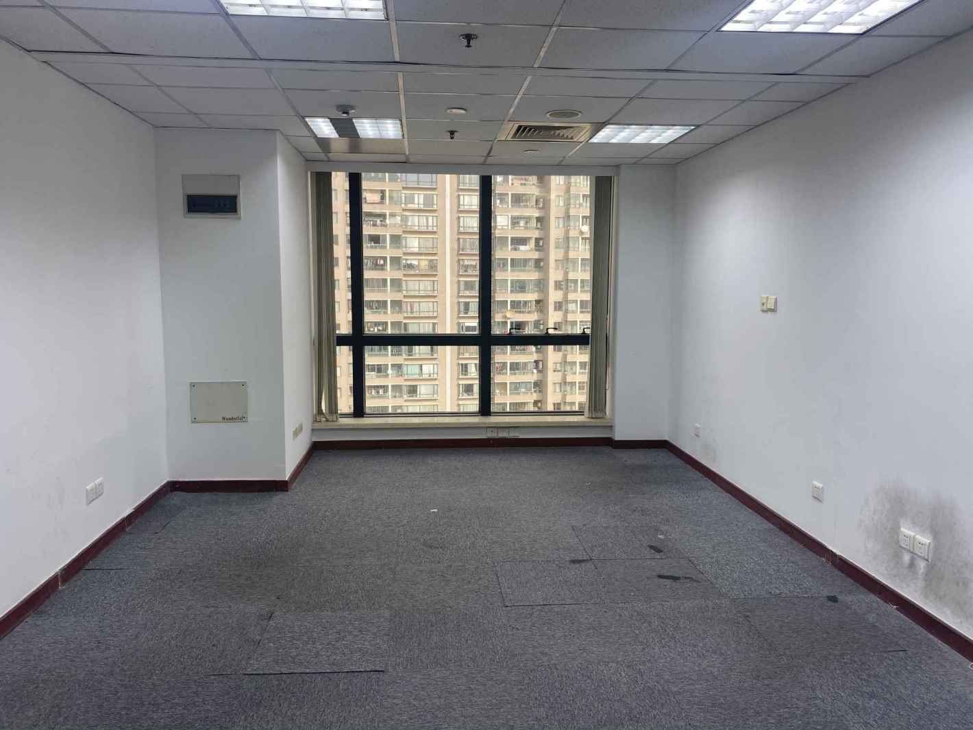 远东国际广场长宁 远东国际广场 48平米 简装修