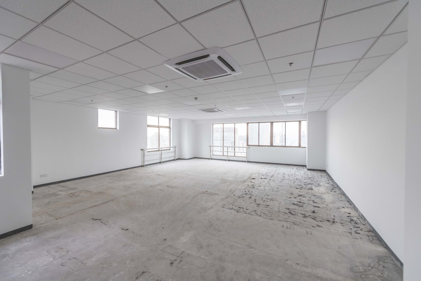 强生大厦141平米办公室出租-租金价格5.58元/m²/天