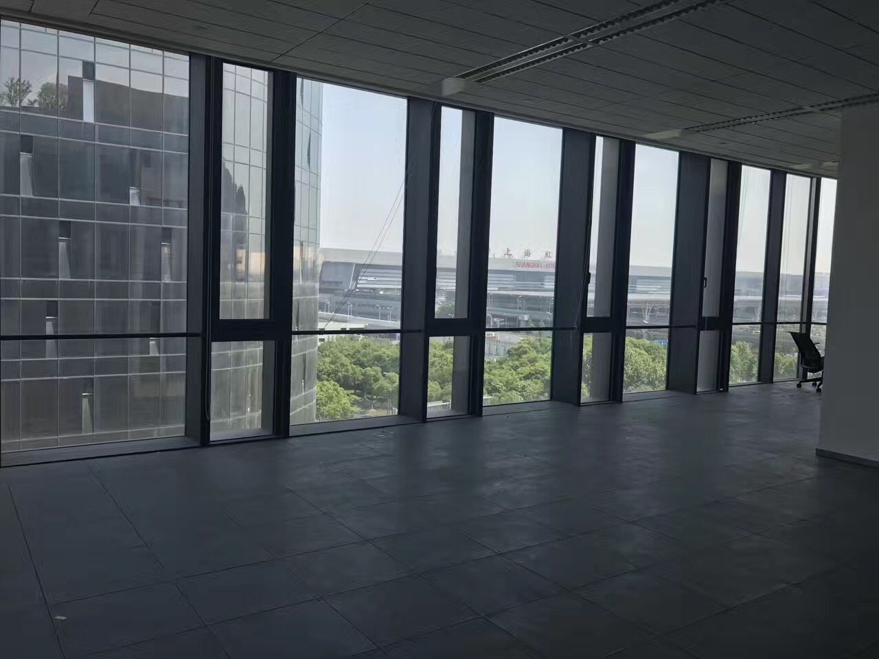 虹桥绿谷广场长宁 虹桥绿谷广场 1060平米 简装修