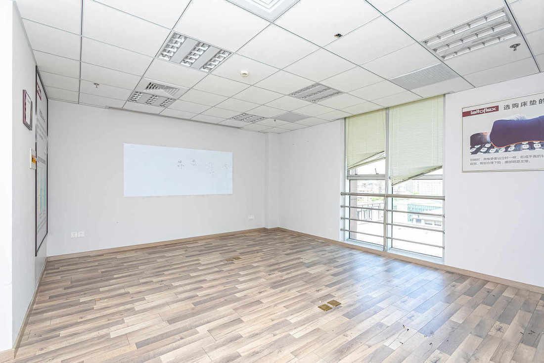 莱茵虹桥中心闵行 莱茵虹桥中心 185平米 简装修