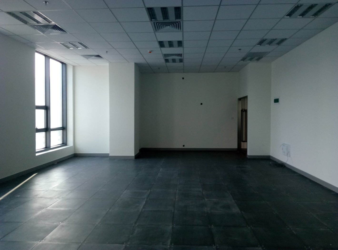 徐汇日月光中心徐汇 徐汇日月光中心 216平米 简装修