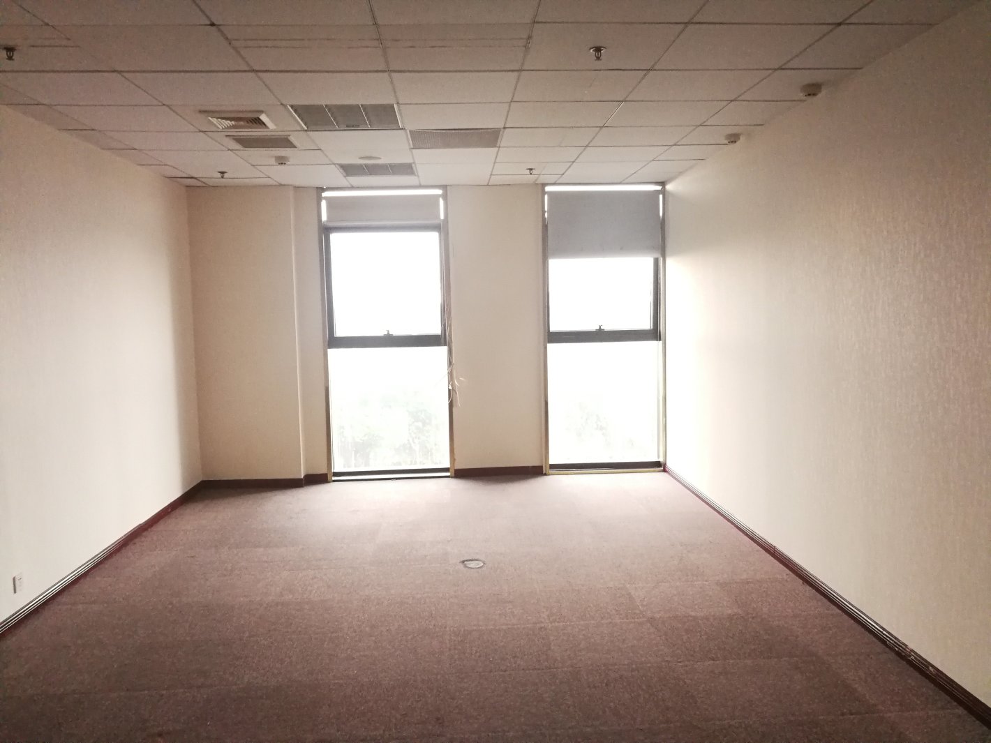 耀光中环国际广场普陀 耀光中环国际广场 280平米 精装修