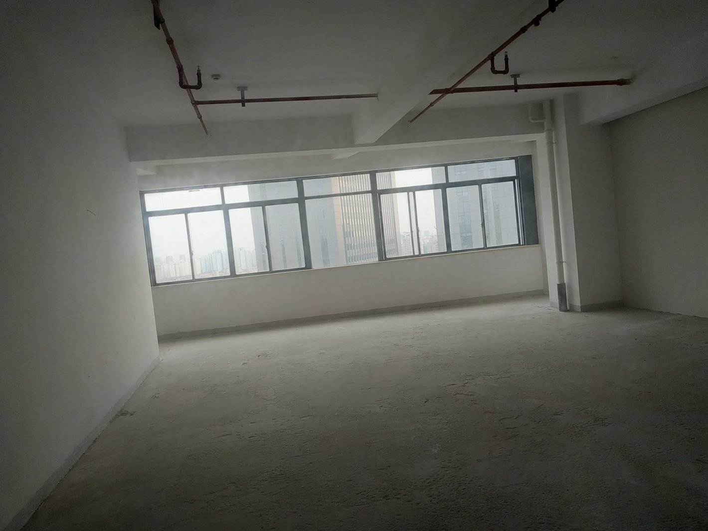 漕河泾国际孵化中心150平米办公室出租-租金价格3.65元/m²/天