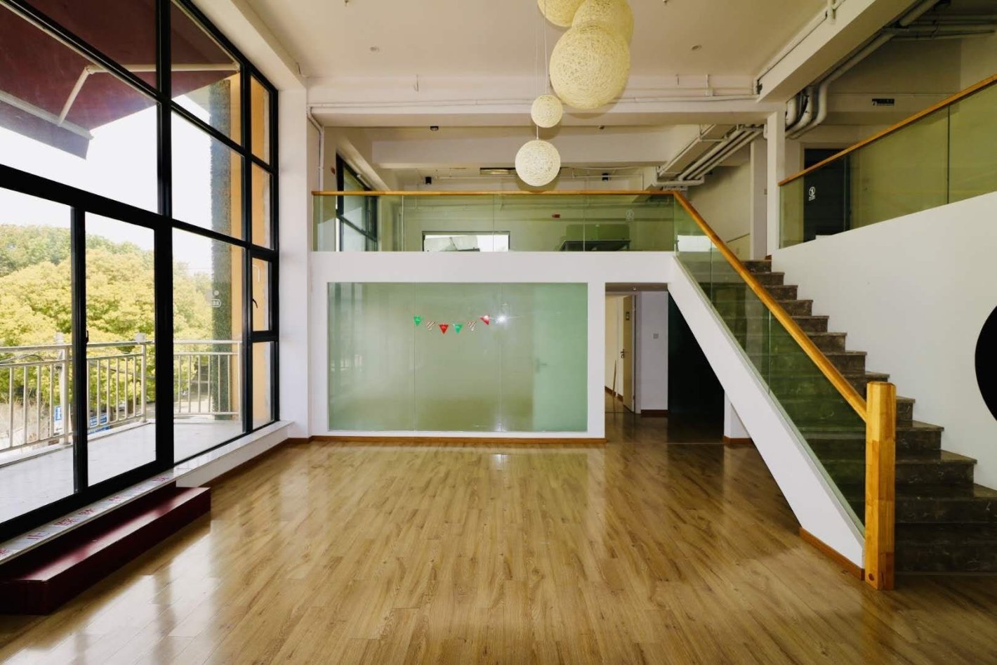谊莱创意园420平米办公室出租-租金价格3.04元/m²/天