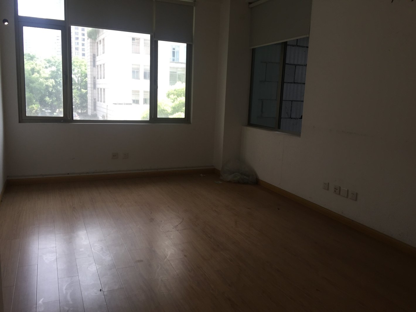 东海园763平米办公室出租-租金价格5.00元/m²/天