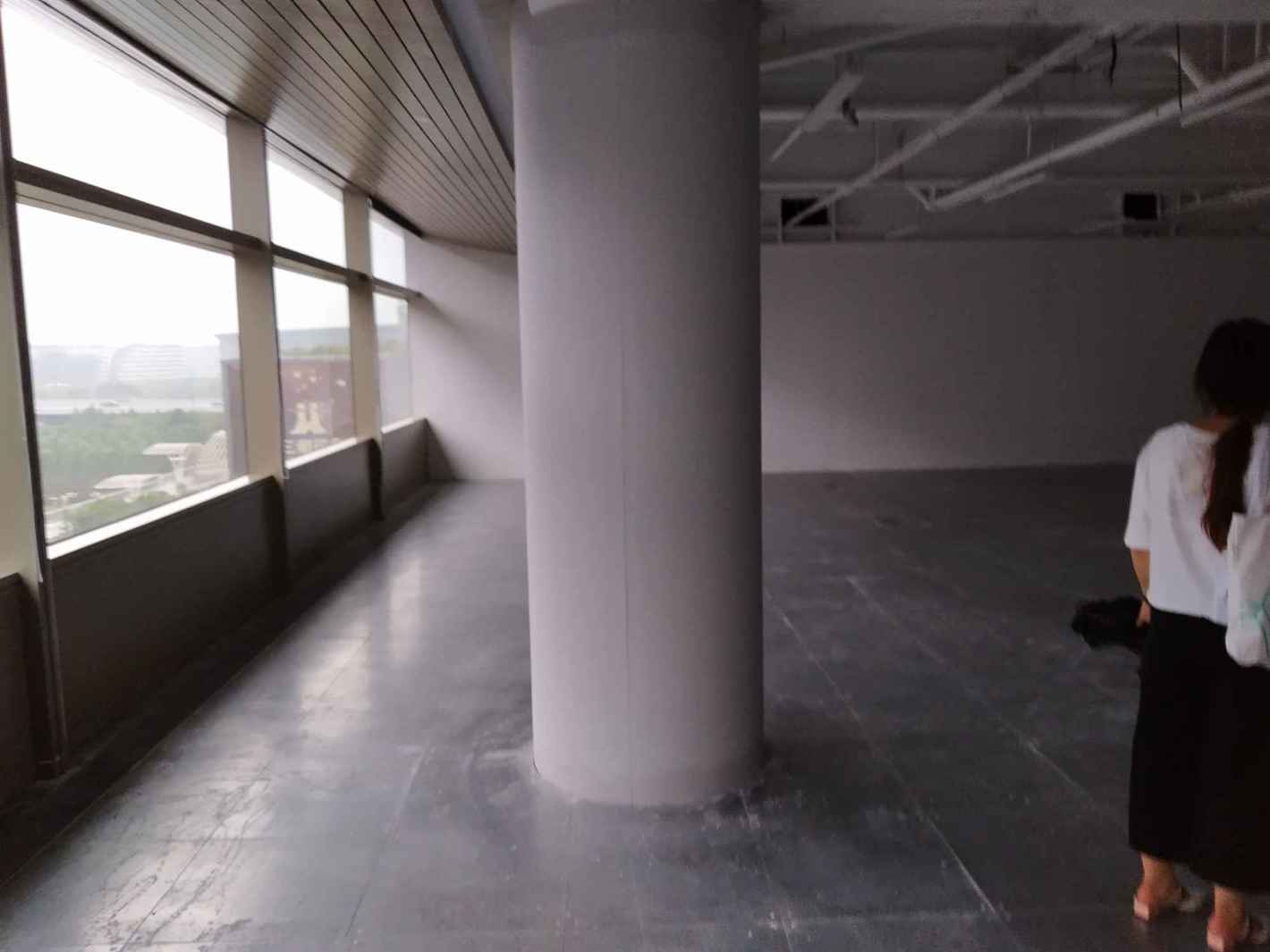 诺亚财富中心（原虹桥新地中心）长宁 诺亚财富中心（原虹桥新地中心） 611平米 简装修