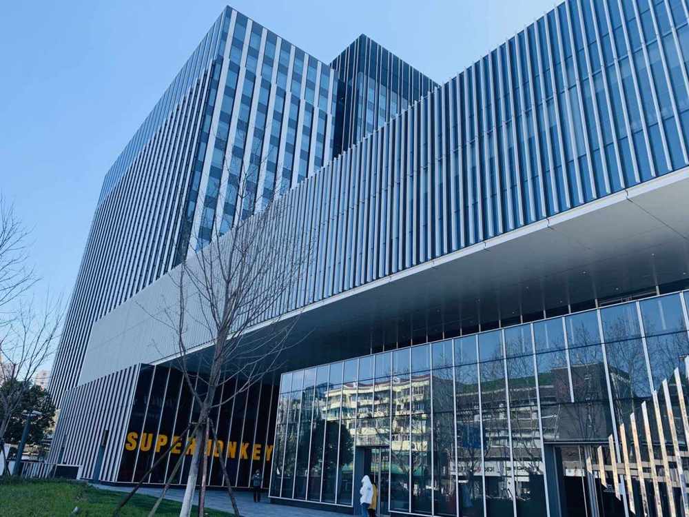 SOHO天山广场长宁 SOHO天山广场 416平米 中等装修