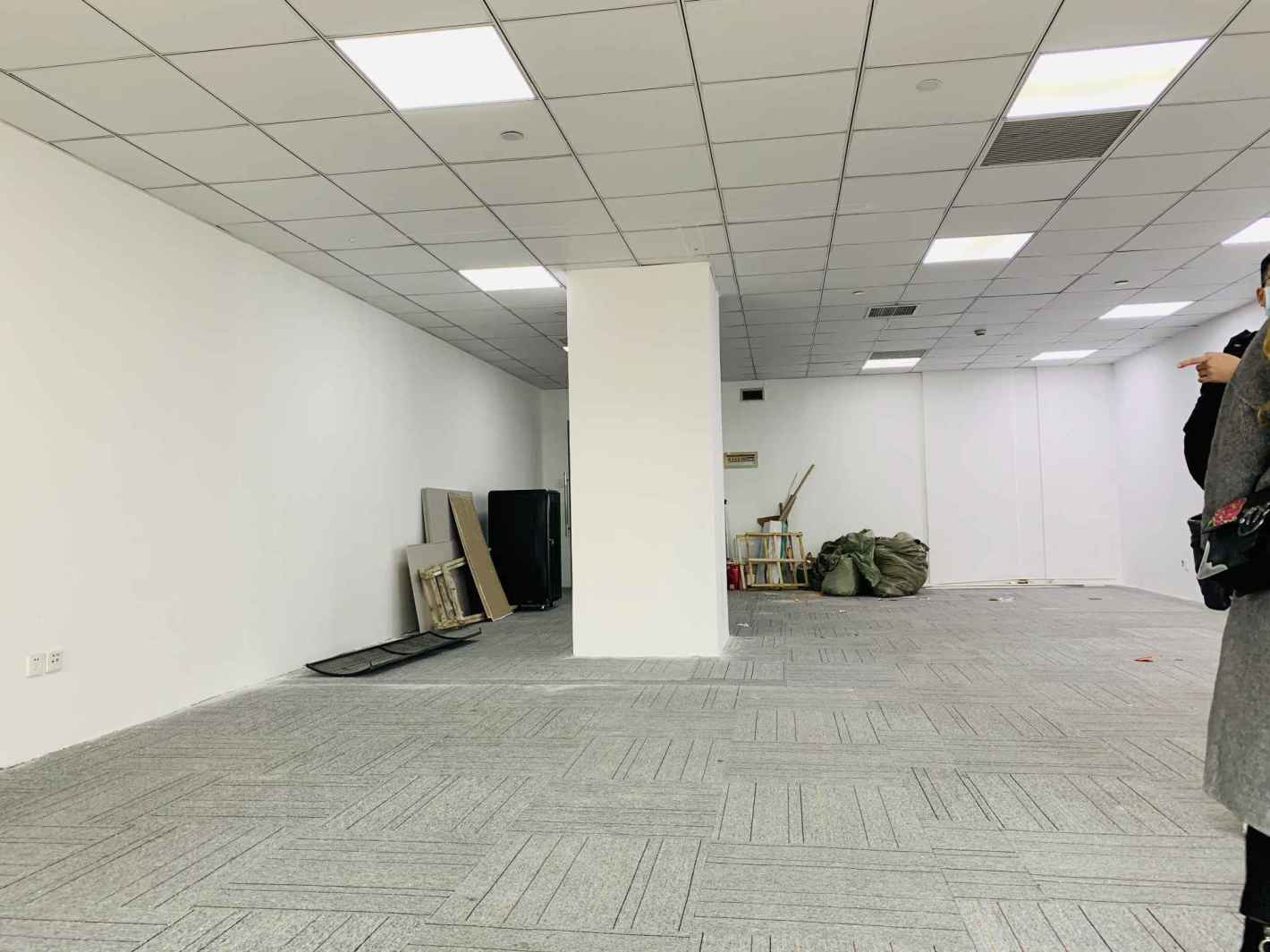 申亚金融广场长宁 申亚金融广场 164平米 中等装修