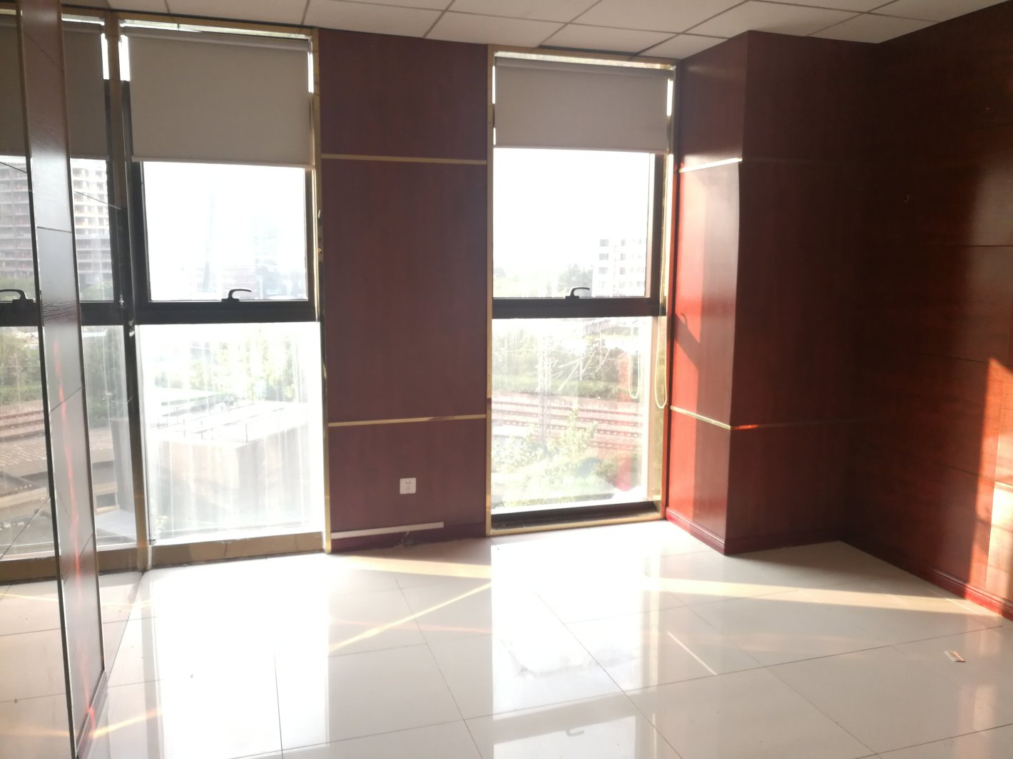 耀光中环国际广场普陀 耀光中环国际广场 280平米 精装修