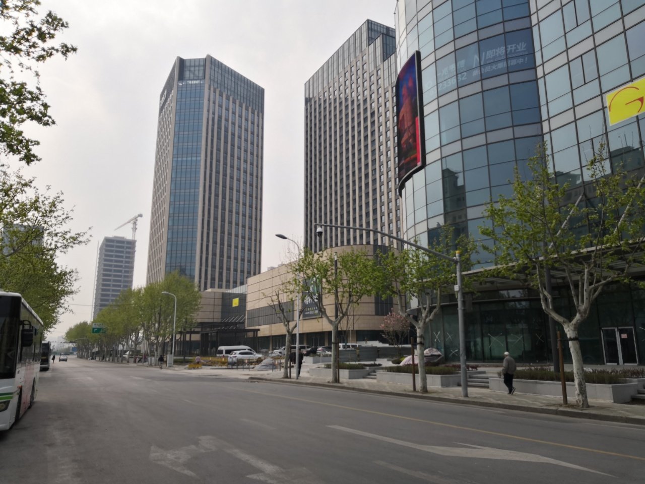 国华国际广场杨浦 国华国际广场 135平米 中等装修