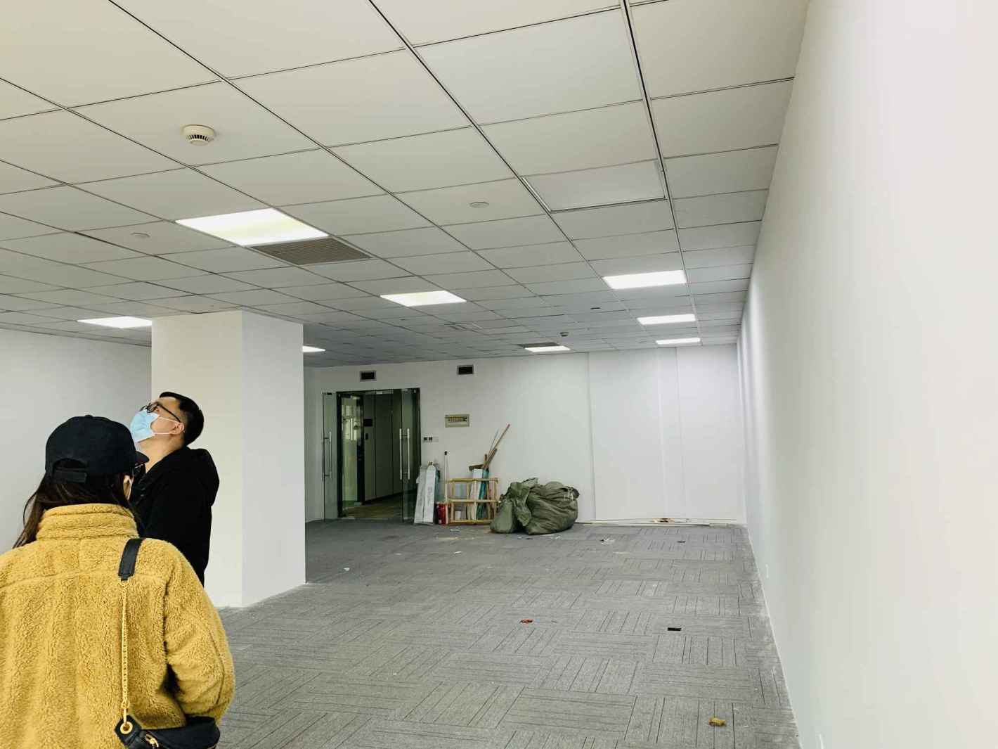 申亚金融广场长宁 申亚金融广场 164平米 中等装修