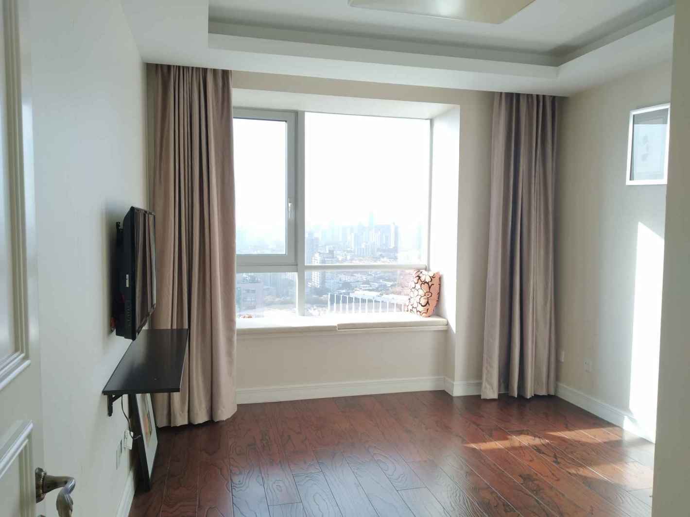 日月光伯爵居黄浦 日月光伯爵居 145平米 简装修