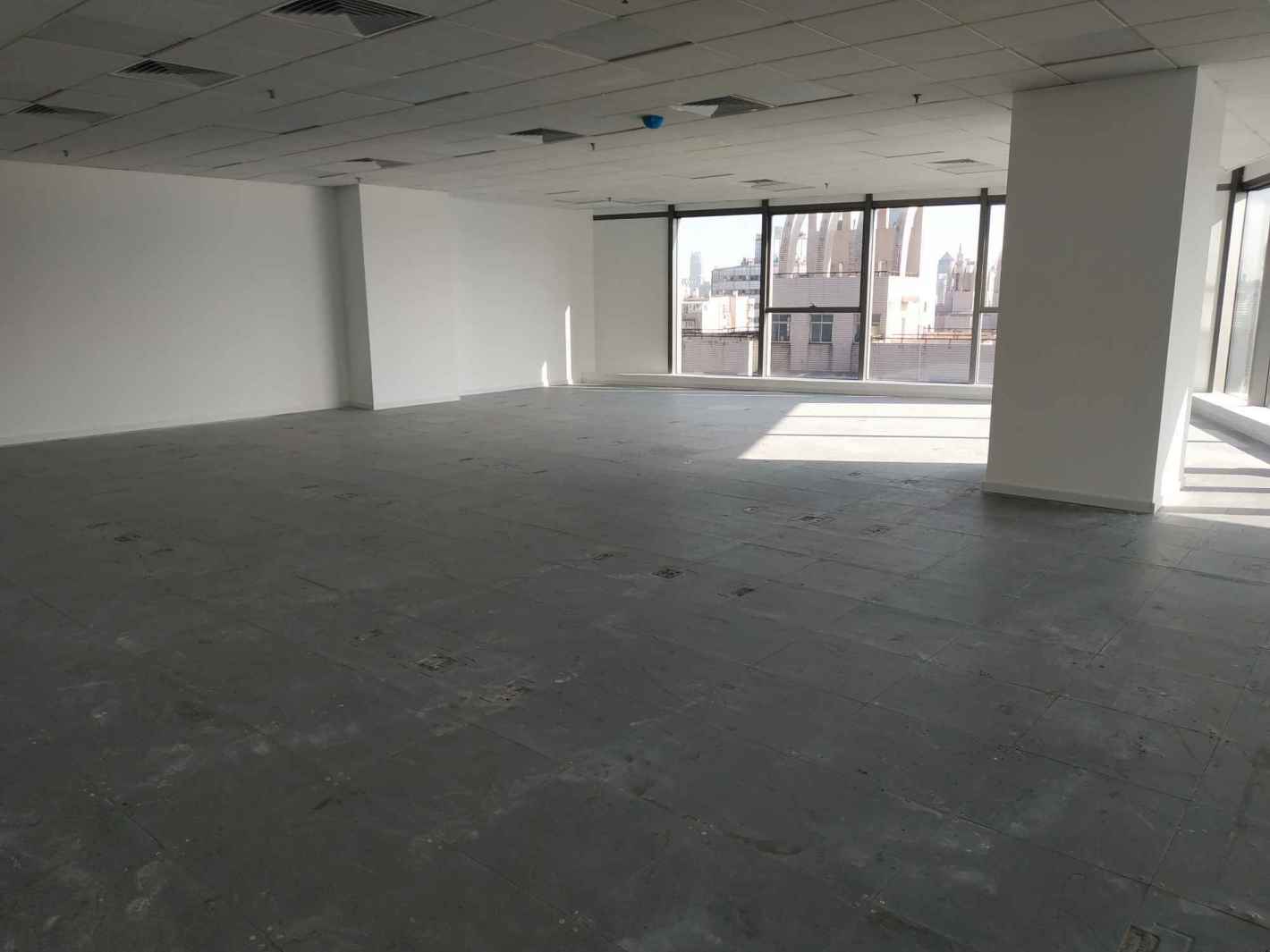 友力国际大厦友力国际大厦　江宁路地铁口　三面采光　高区大半层