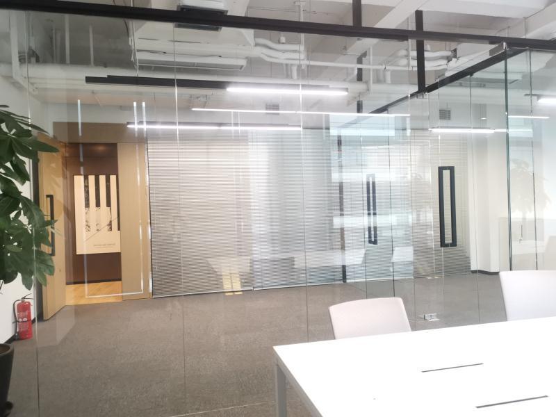 龙湖虹桥天街长宁 龙湖虹桥天街 126平米 中等装修