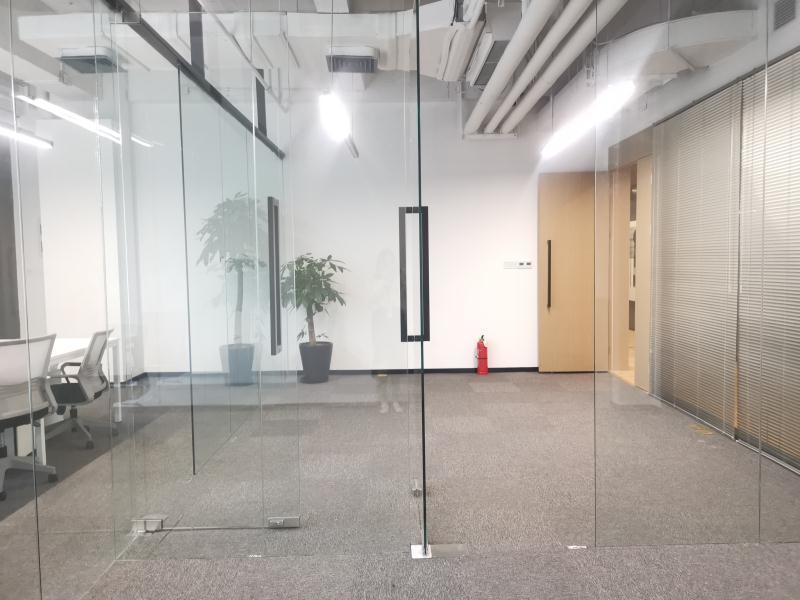 龙湖虹桥天街长宁 龙湖虹桥天街 126平米 中等装修