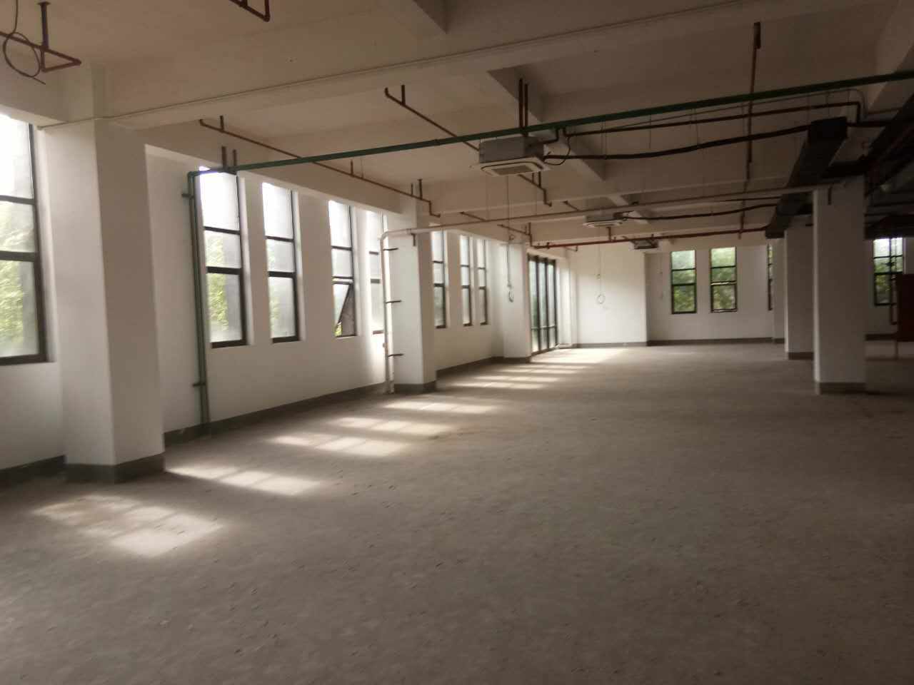 扬子江国际企业广场长宁 扬子江国际企业广场 260平米 毛坯