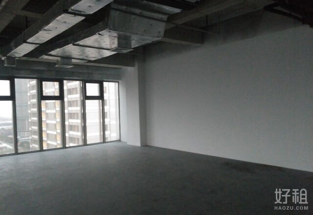 青浦宝龙广场107平米办公室出租-租金价格2.53元/m²/天