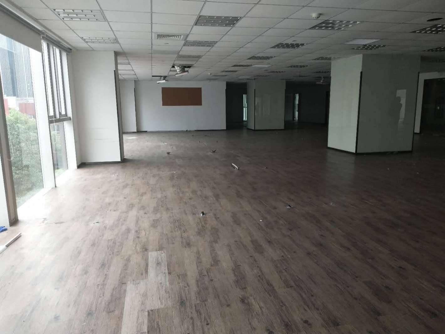 东方投资大厦（原名东方众鑫大厦）静安 东方投资大厦（原名东方众鑫大厦） 1098平米 简装修