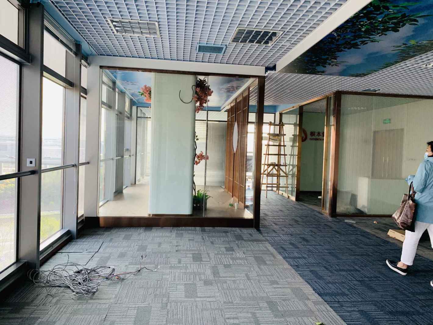 龙湖虹桥天街长宁 龙湖虹桥天街 212平米 精装修