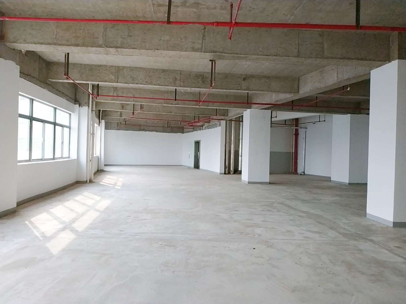 漕河泾科技产业化大楼徐汇 漕河泾科技产业化大楼 566平米 毛坯