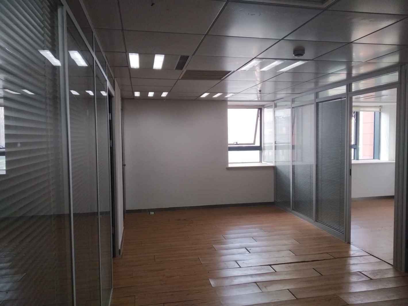 中瑞商务大厦普陀 中瑞商务大厦 128平米 简装修