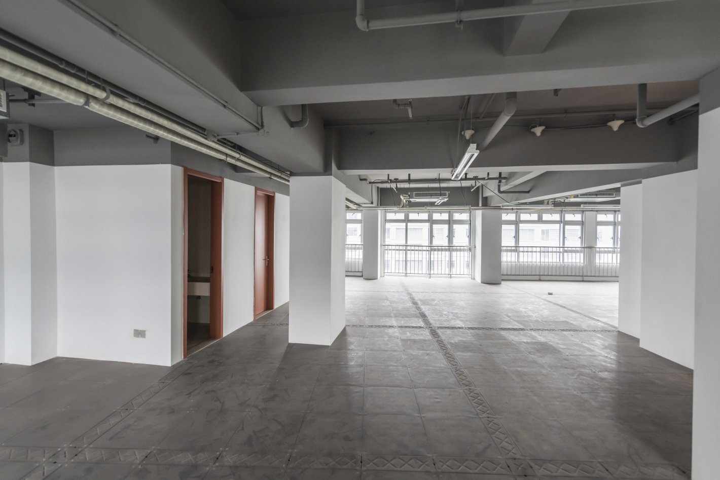 建滔商业广场长宁 建滔商业广场 253平米 毛坯