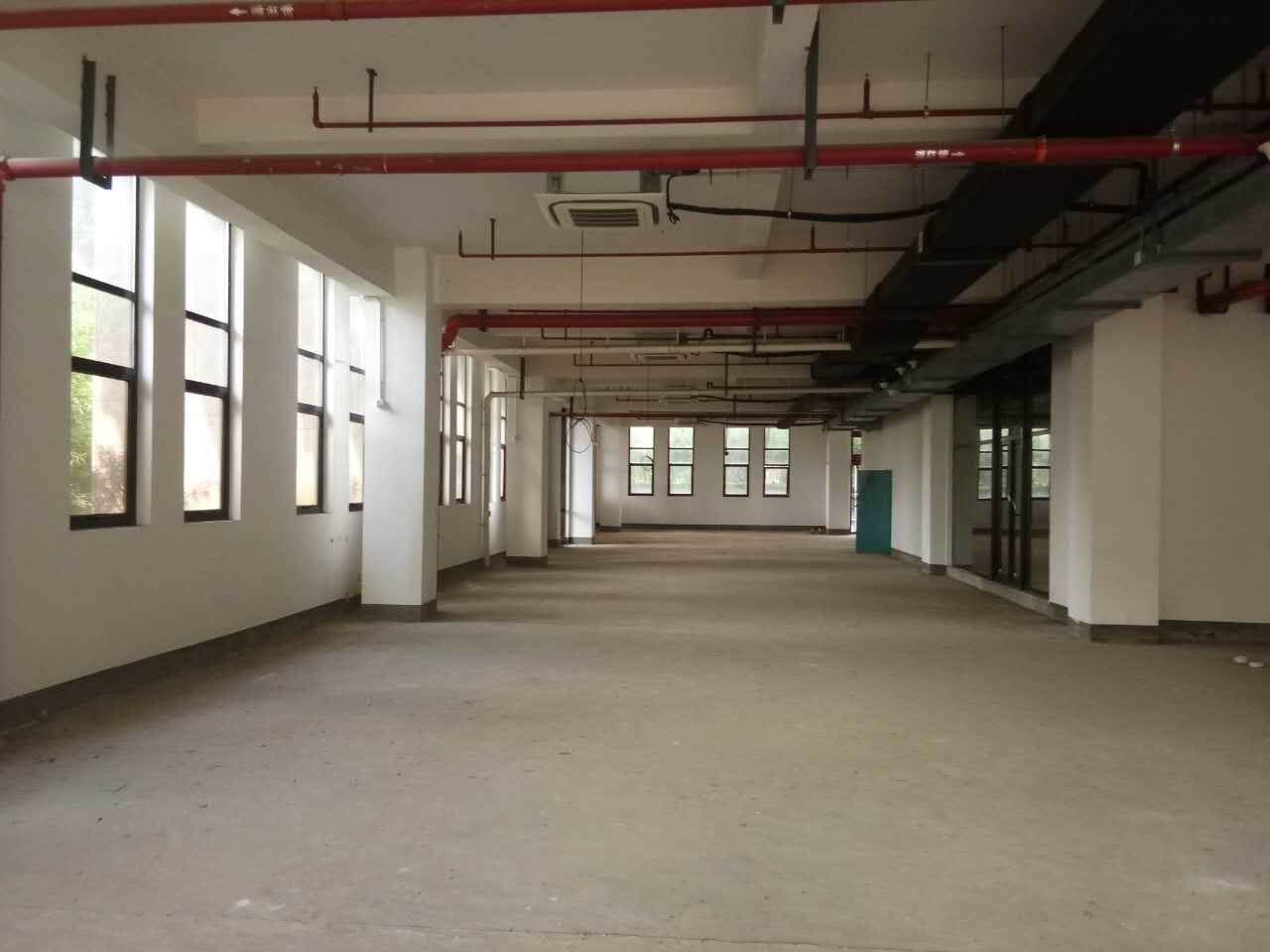 扬子江国际企业广场长宁 扬子江国际企业广场 260平米 毛坯