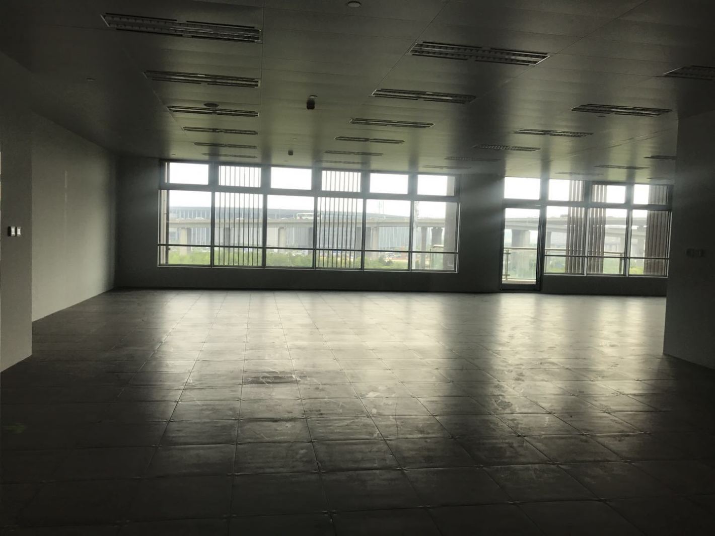 虹桥丽宝广场长宁 虹桥丽宝广场 140平米 简装修