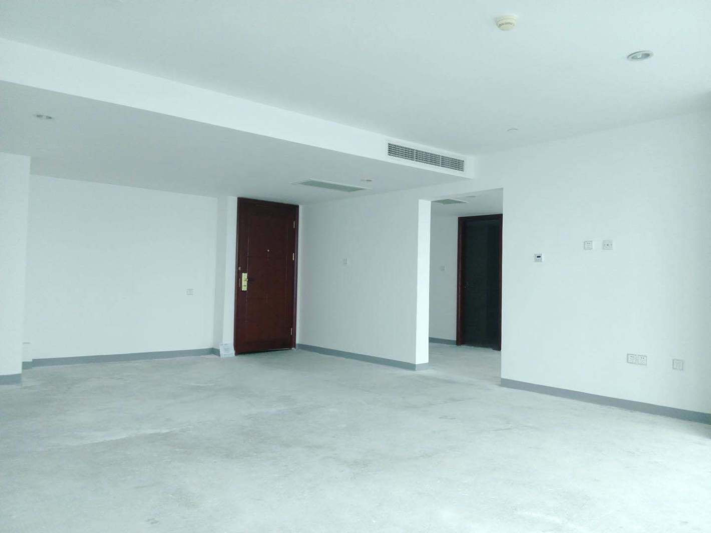 中港汇黄浦(原长城金融大厦)黄浦 中港汇黄浦(原长城金融大厦) 140平米 简装修