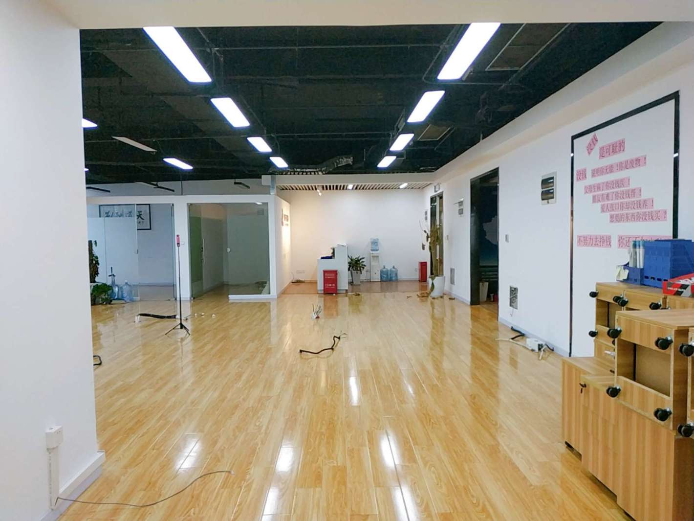 近铁城市广场普陀 近铁城市广场 411平米 中等装修