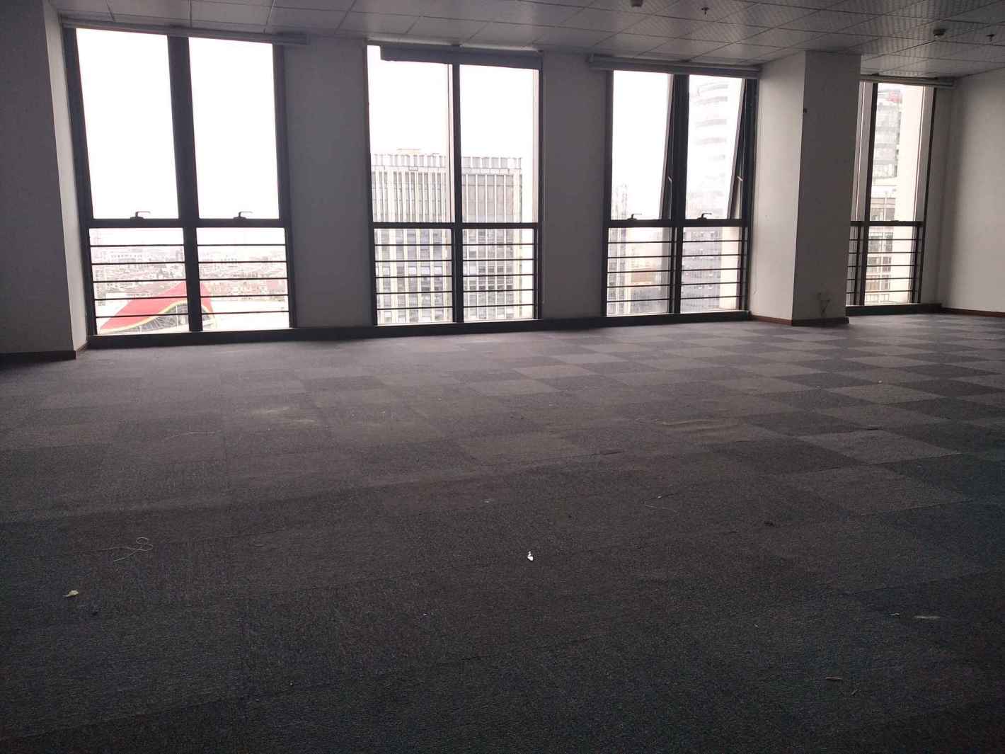 华滋奔腾大厦宝山 华滋奔腾大厦 103平米 简装修