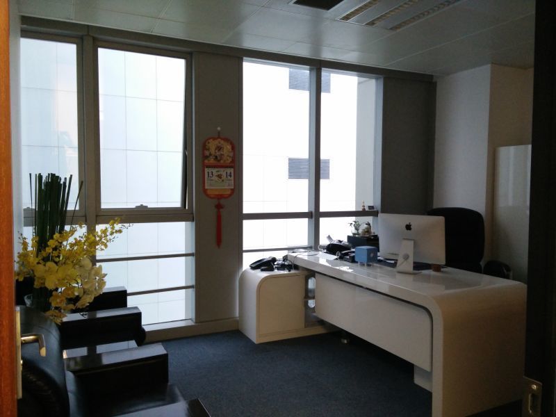 SOHO中山广场长宁 SOHO中山广场 324平米 中等装修