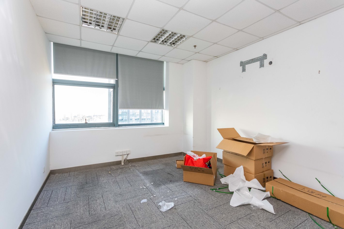 江裕大厦静安 江裕大厦 243平米 简装修