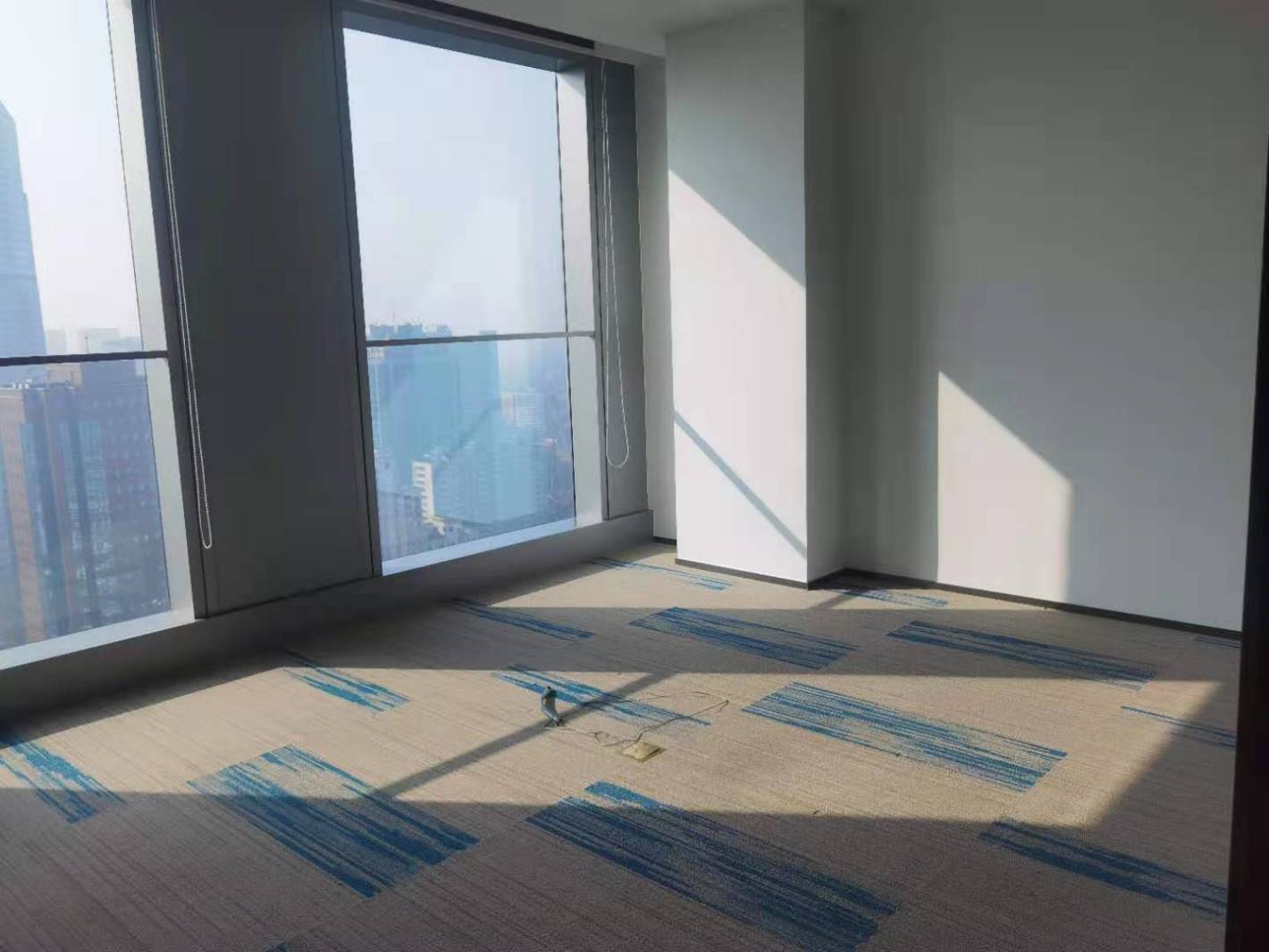 SOHO天山广场长宁 SOHO天山广场 433平米 中等装修