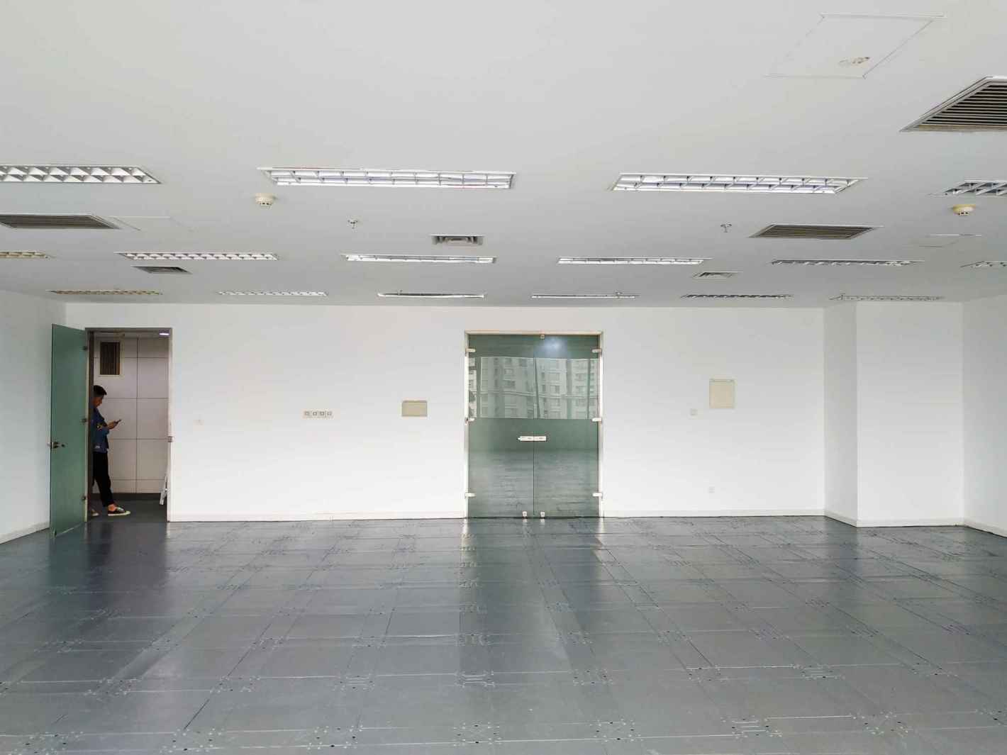 龙之梦丽晶大厦（龙之梦大厦）长宁 龙之梦丽晶大厦（龙之梦大厦） 144平米 毛坯