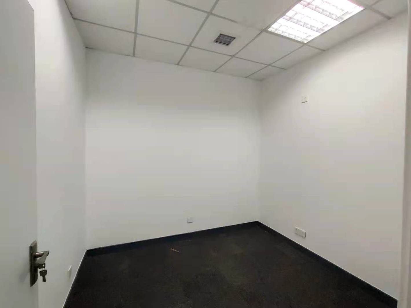 华盛大厦黄浦 华盛大厦 199平米 简装修