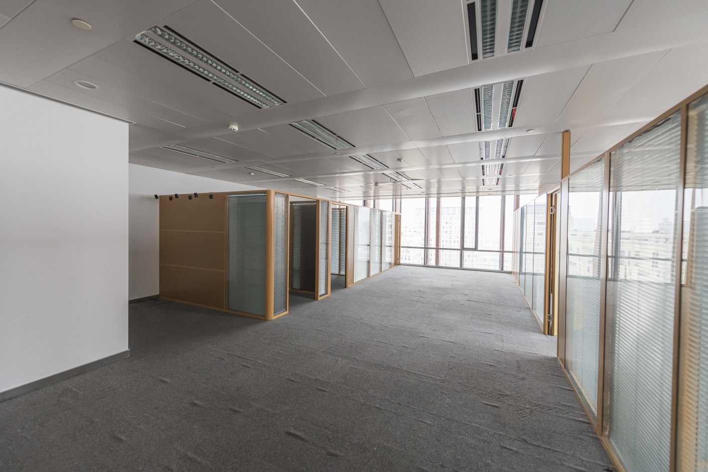 东方蓝海国际广场杨浦 东方蓝海国际广场 278平米 中等装修