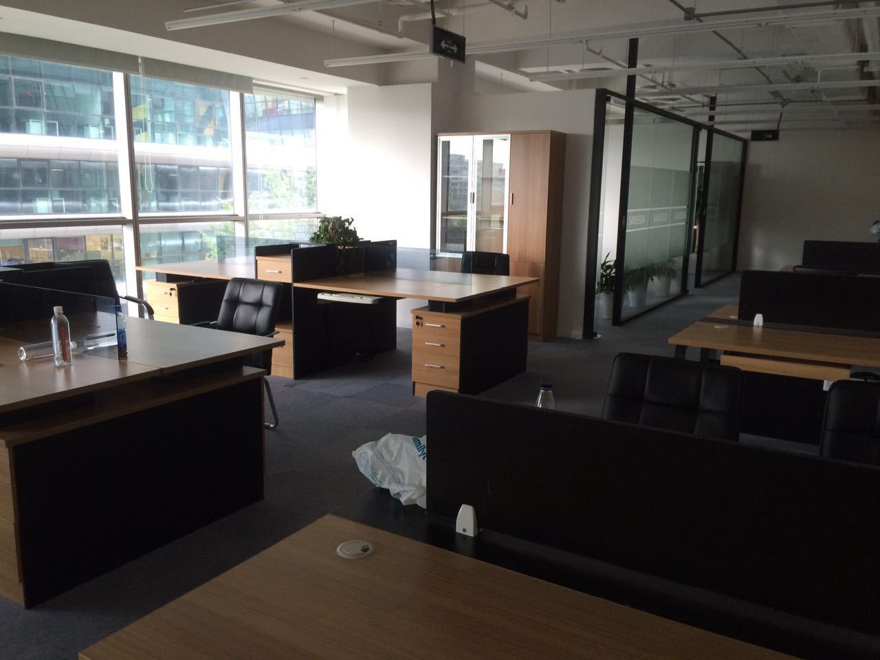 天会商务广场(凌空SOHO)长宁 天会商务广场(凌空SOHO) 234平米 精装修