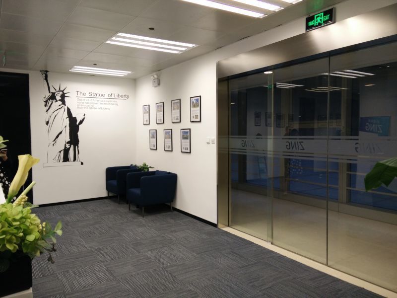 SOHO中山广场长宁 SOHO中山广场 324平米 中等装修