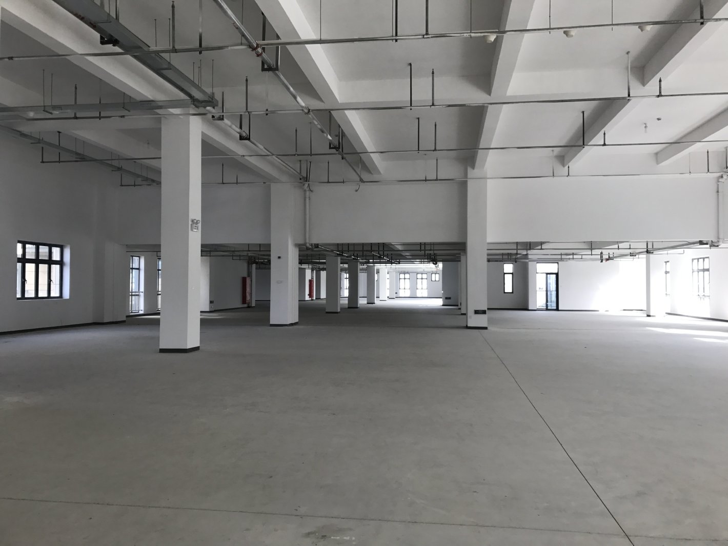 飞马旅51center 园区静安 飞马旅51center 园区 1006平米 简装修