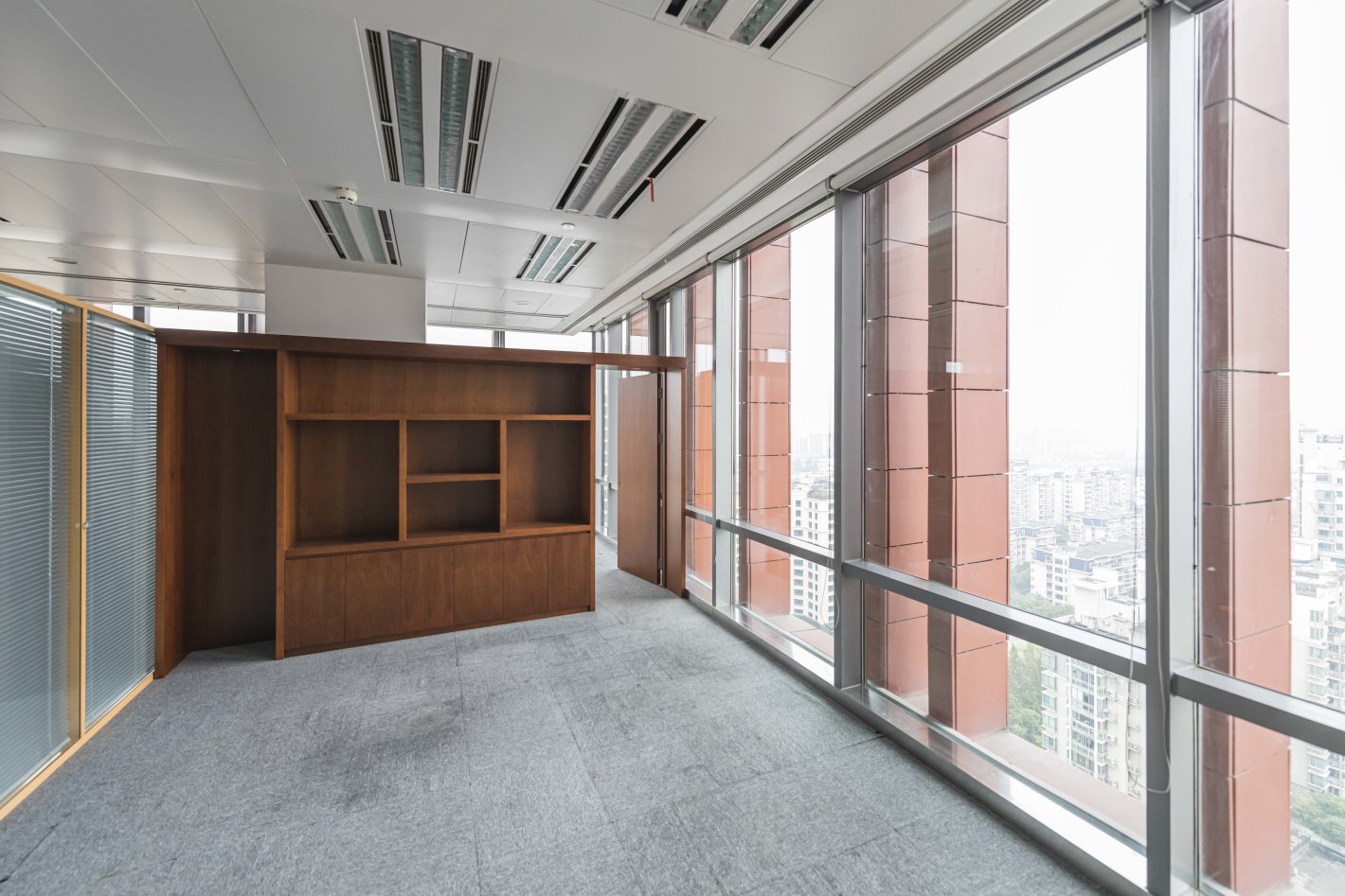 东方蓝海国际广场杨浦 东方蓝海国际广场 278平米 中等装修