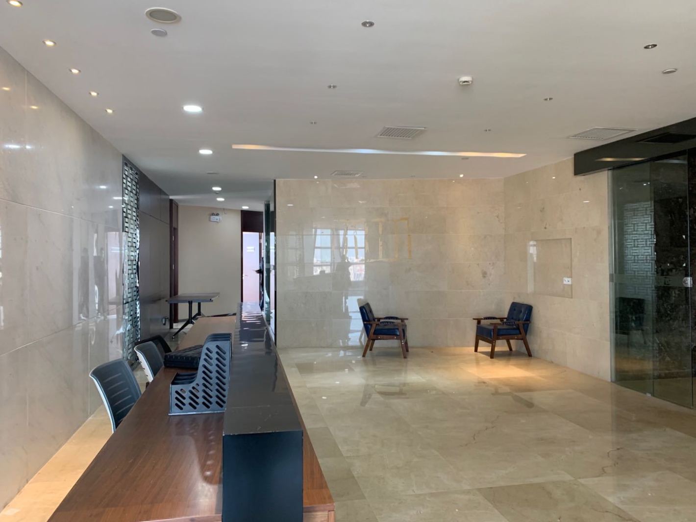 中城国际大厦徐汇 中城国际大厦 233平米 简装修